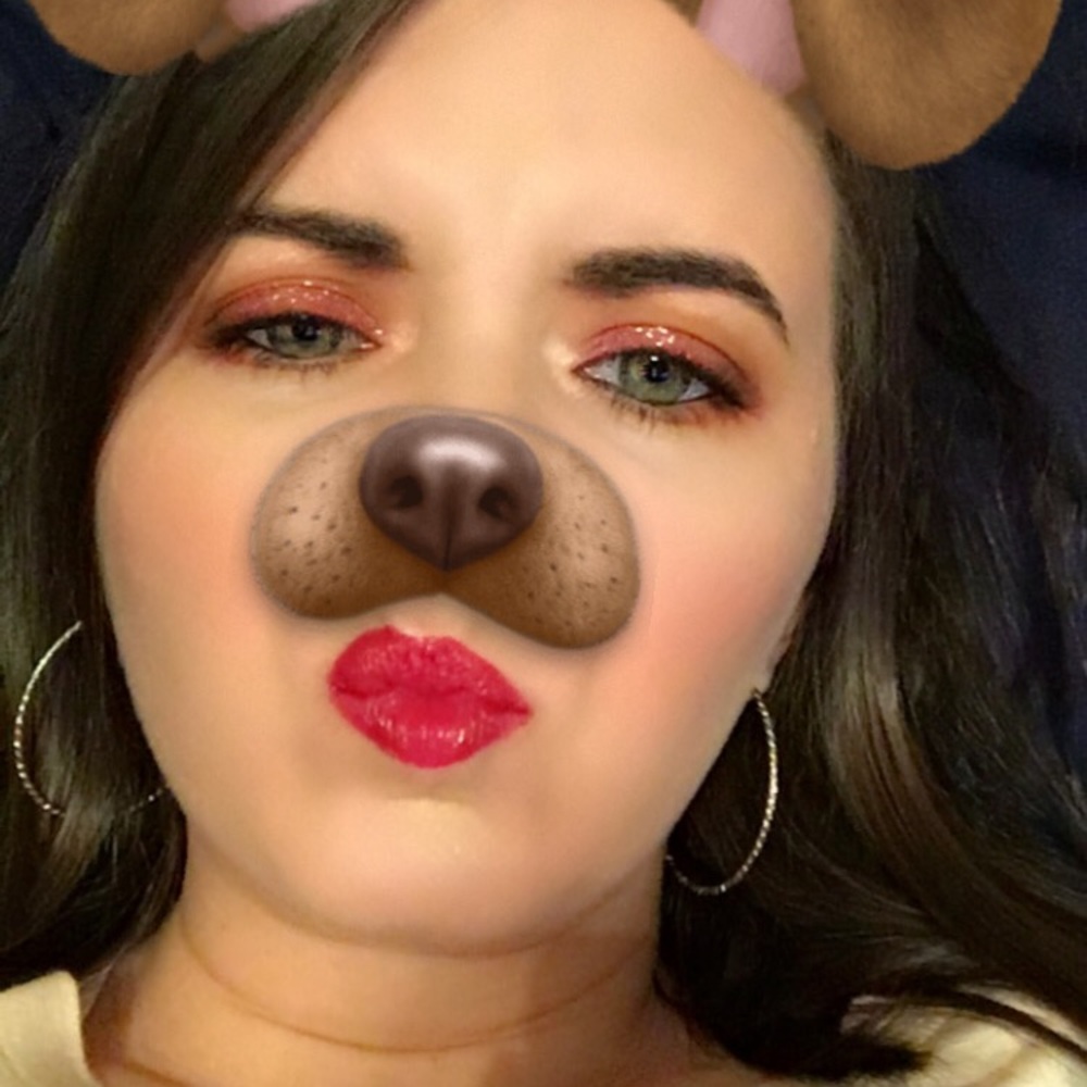 Meet your Posher, Laura